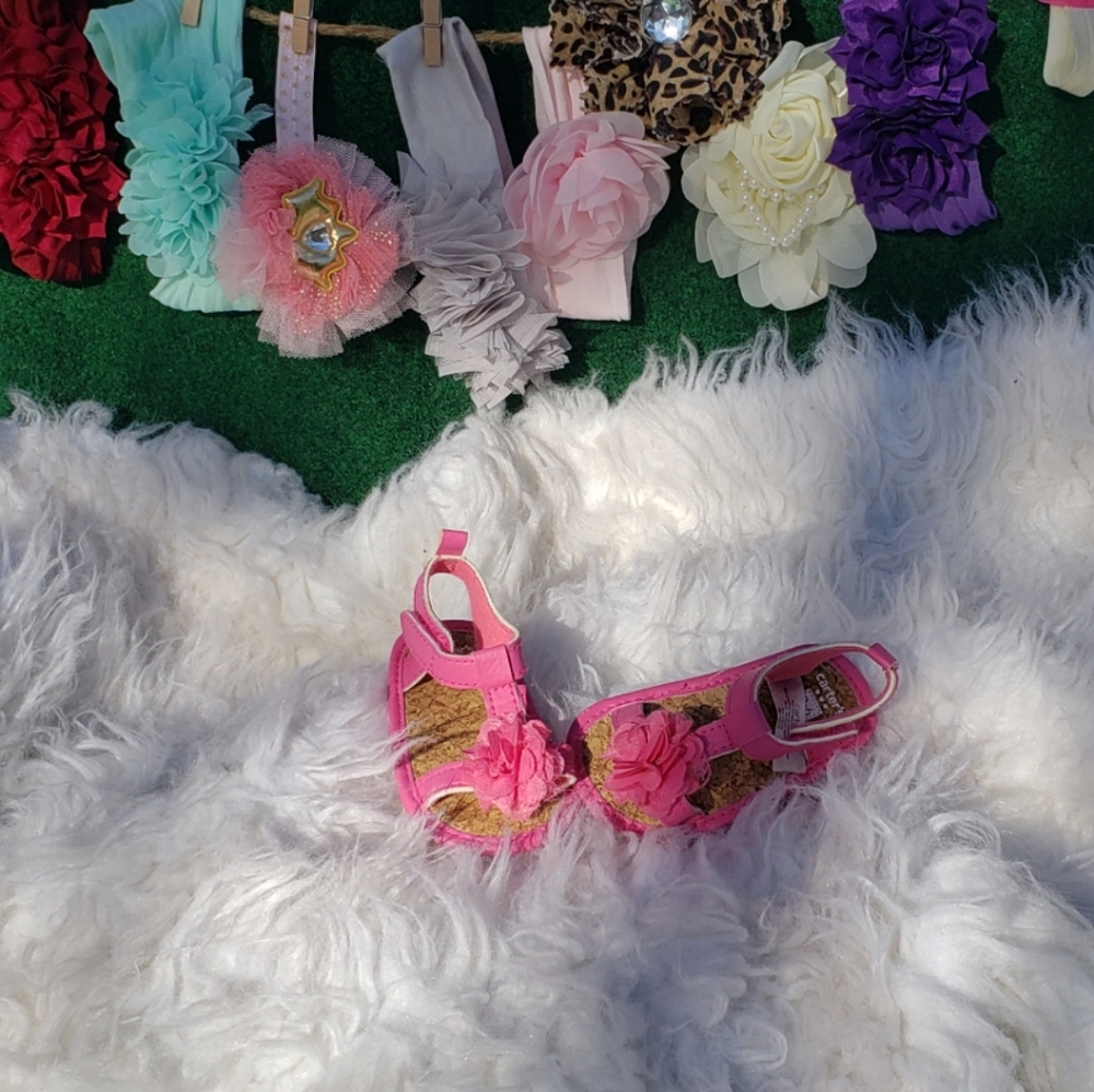 Baby girls pink sandals with flower